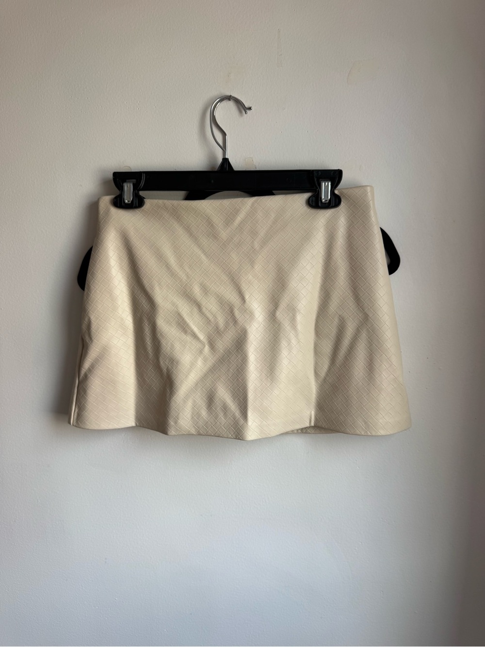 Steve Madden Cream Mini skort